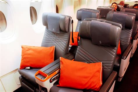 singapore air premium economy seat